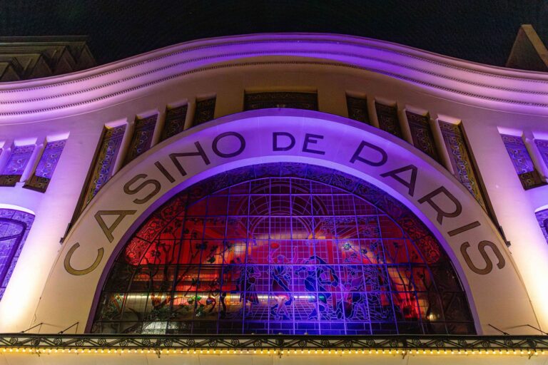 Façade du Casino de Paris