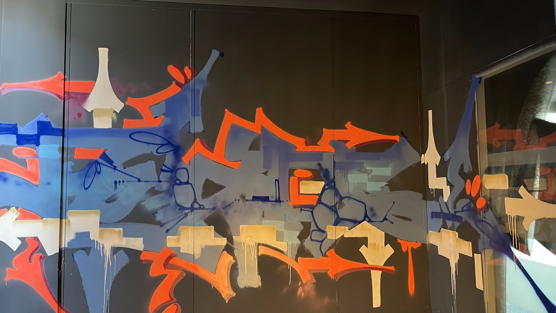 Fresque bleu et orange